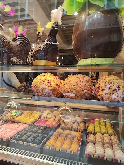 Photo 2 de Pralus : Pâtissier Chocolatier, Lyon Saint-Jean