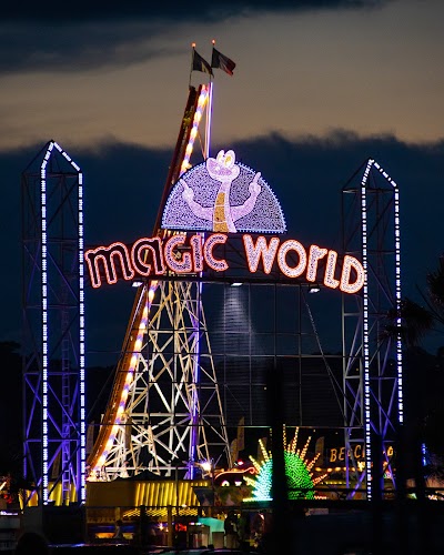Photo 2 de Magic World