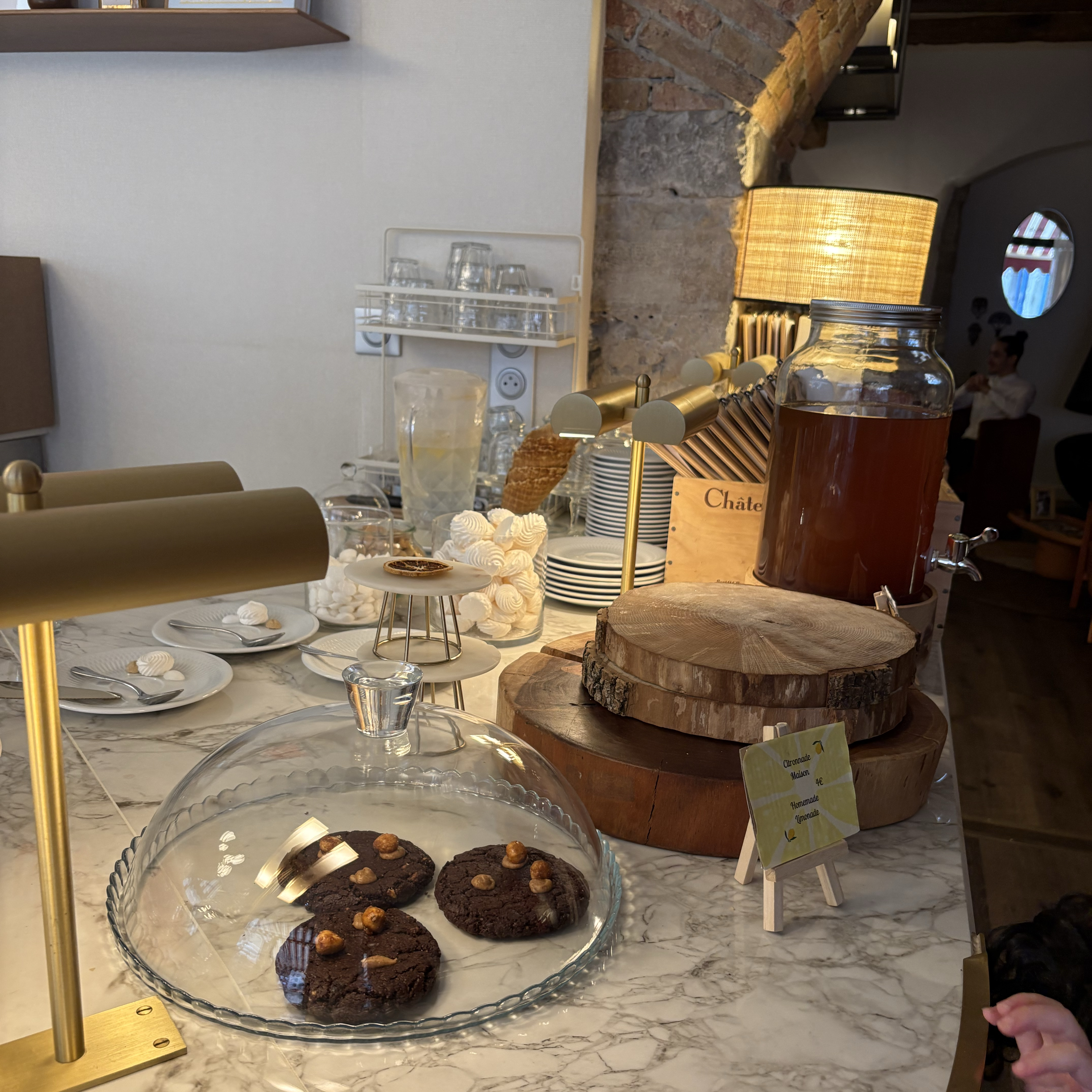 Mademoiselle Folie, Salon de Thé & Cocktails