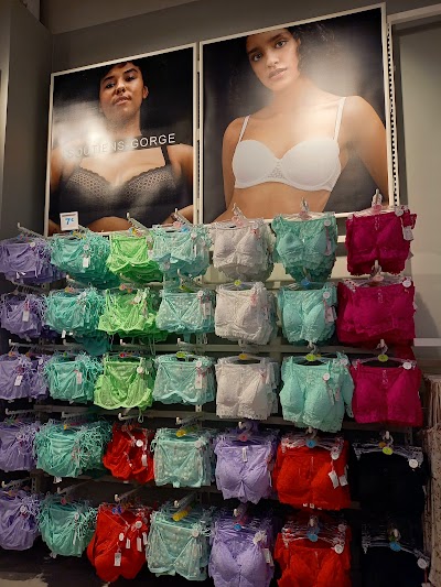 Photo 3 of Primark