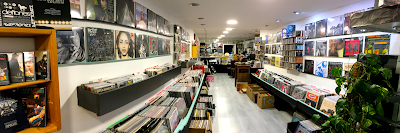 Photo 5 of Trou Noir Disques