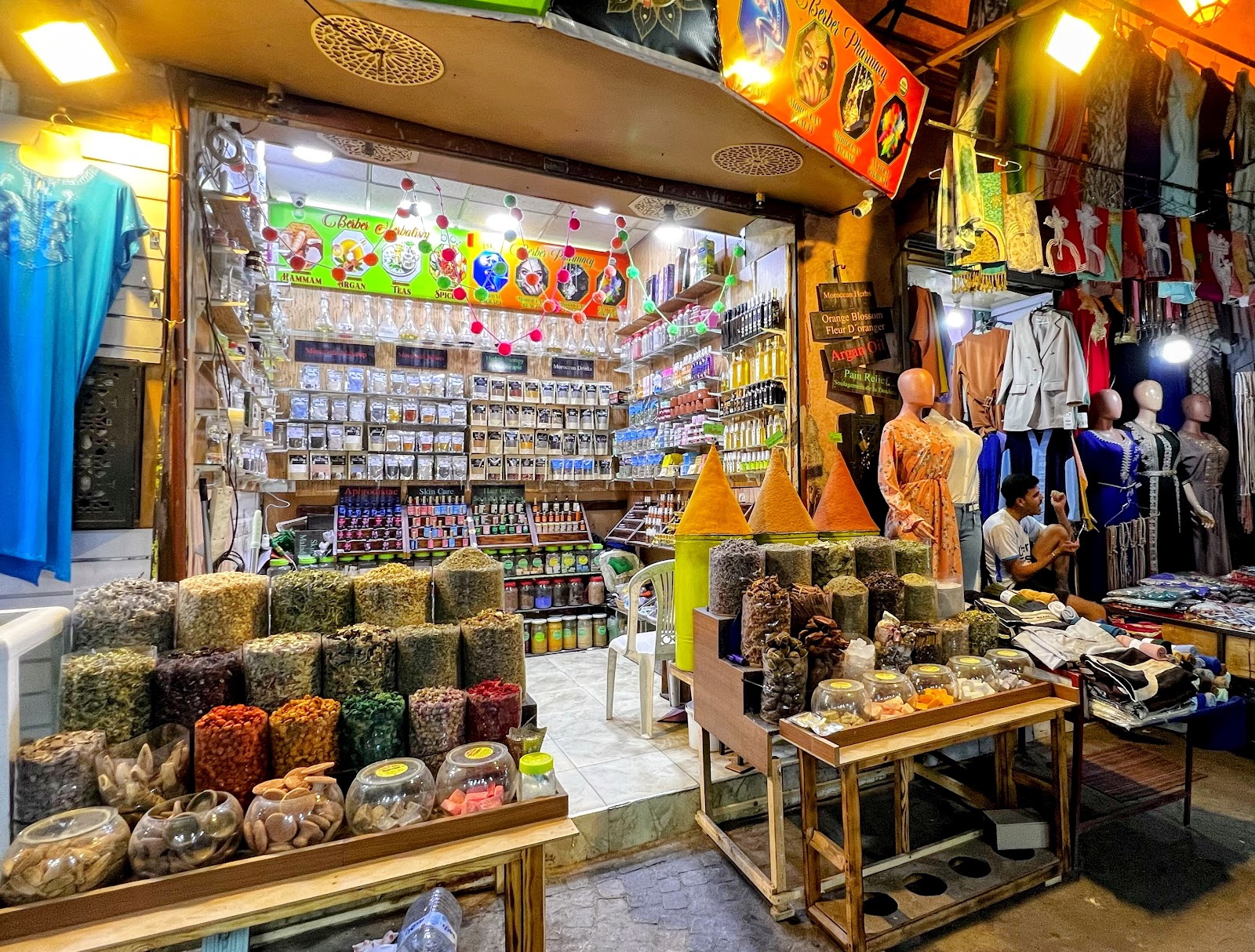 Photo 4 de Complexe d'Artisanat