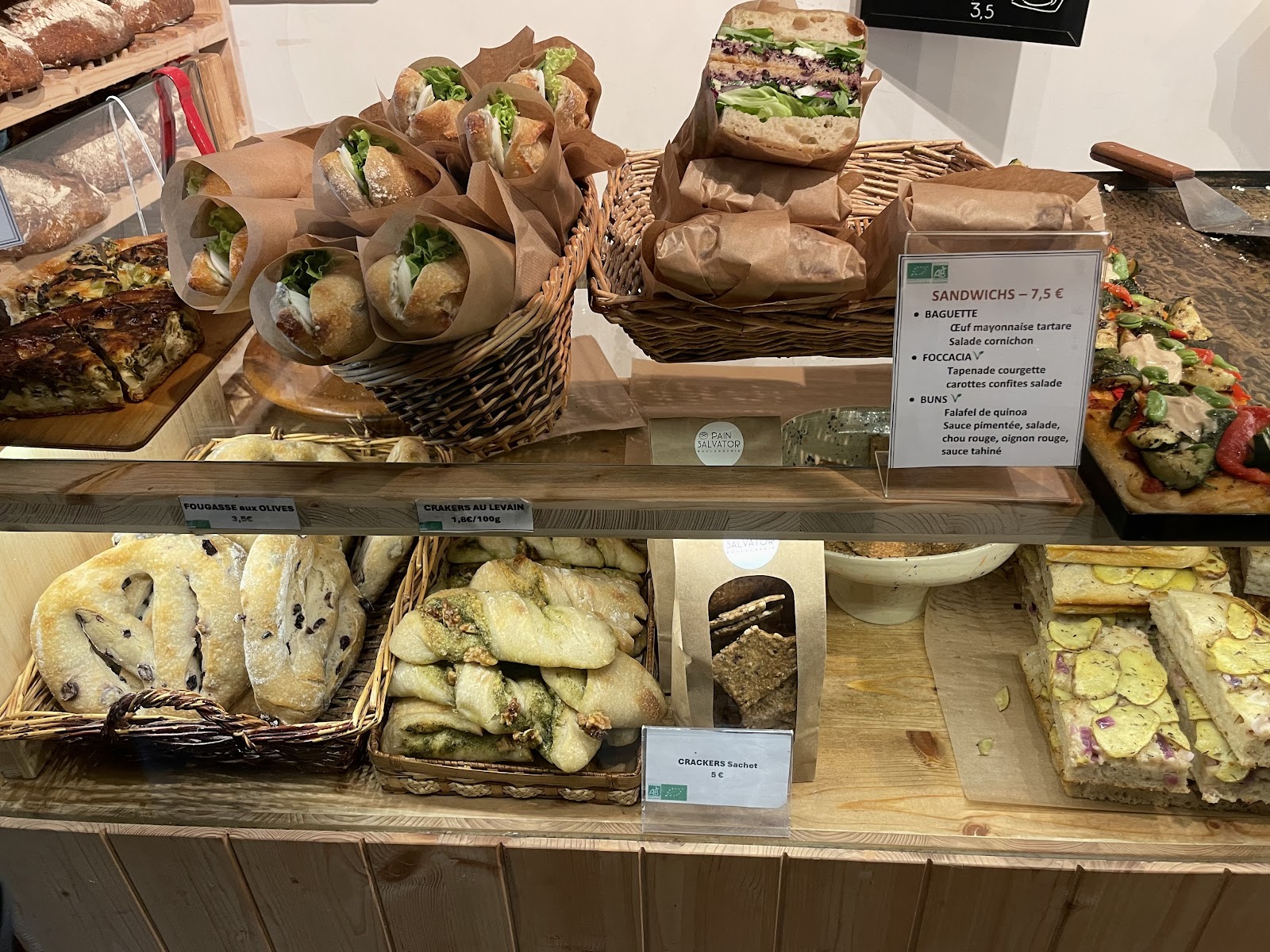 Photo 2 de Boulangerie-Café Pain Salvator