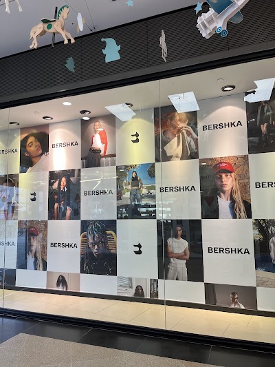 Photo 2 de Bershka