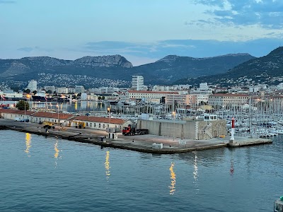 Photo 4 de Stade Nautique du Port Marchand