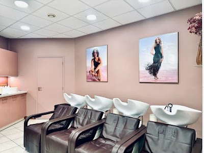 Photo 2 of Camille Albane - Coiffeur Valenciennes