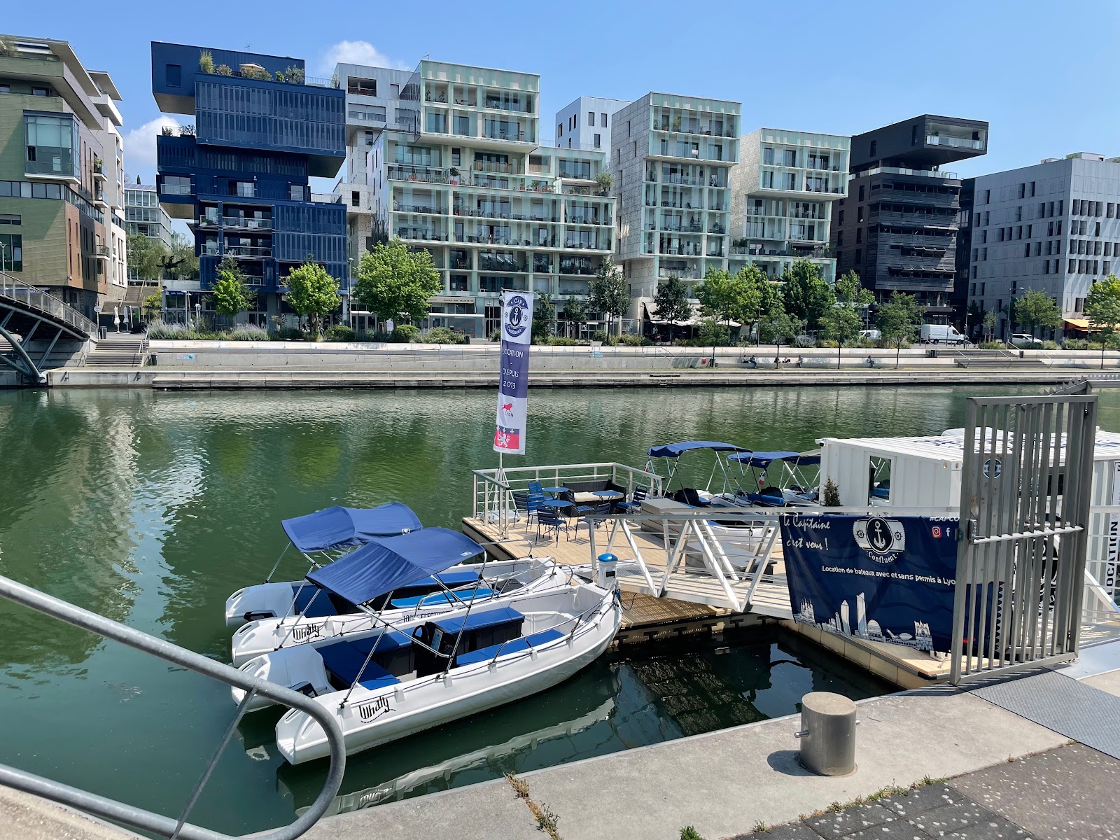 Photo 4 of Cap Confluent location de bateaux avec et sans permis