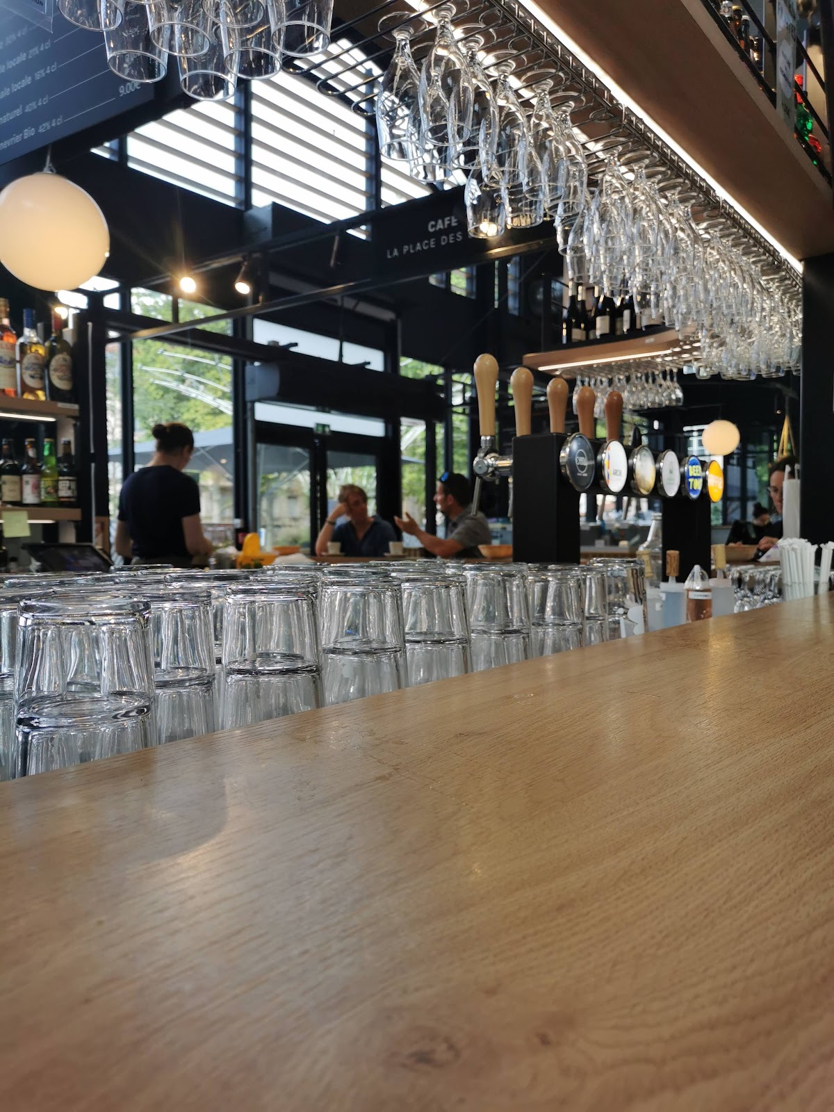 Photo 4 de Les Halles Mazerat - Biltoki
