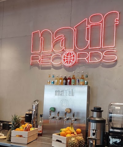 Photo 3 de Natif Records Café