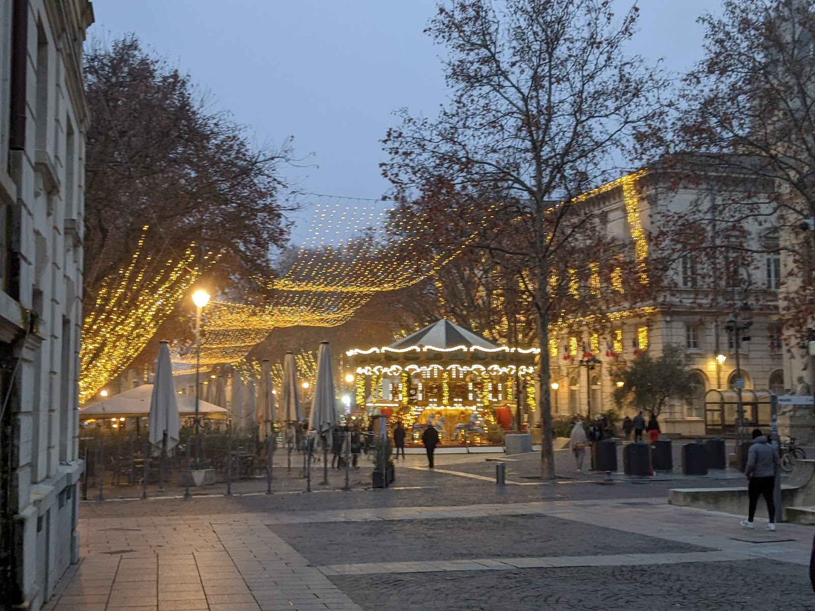 Photo 2 de Place de l’Horloge