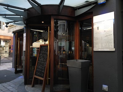 Le Monocle