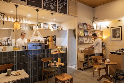 Blend Coffee and Vinyl shop