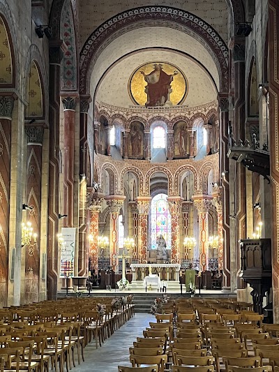 Photo 2 de Abbatiale Saint-Austremoine