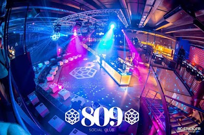 Photo 4 de 809 Social Club