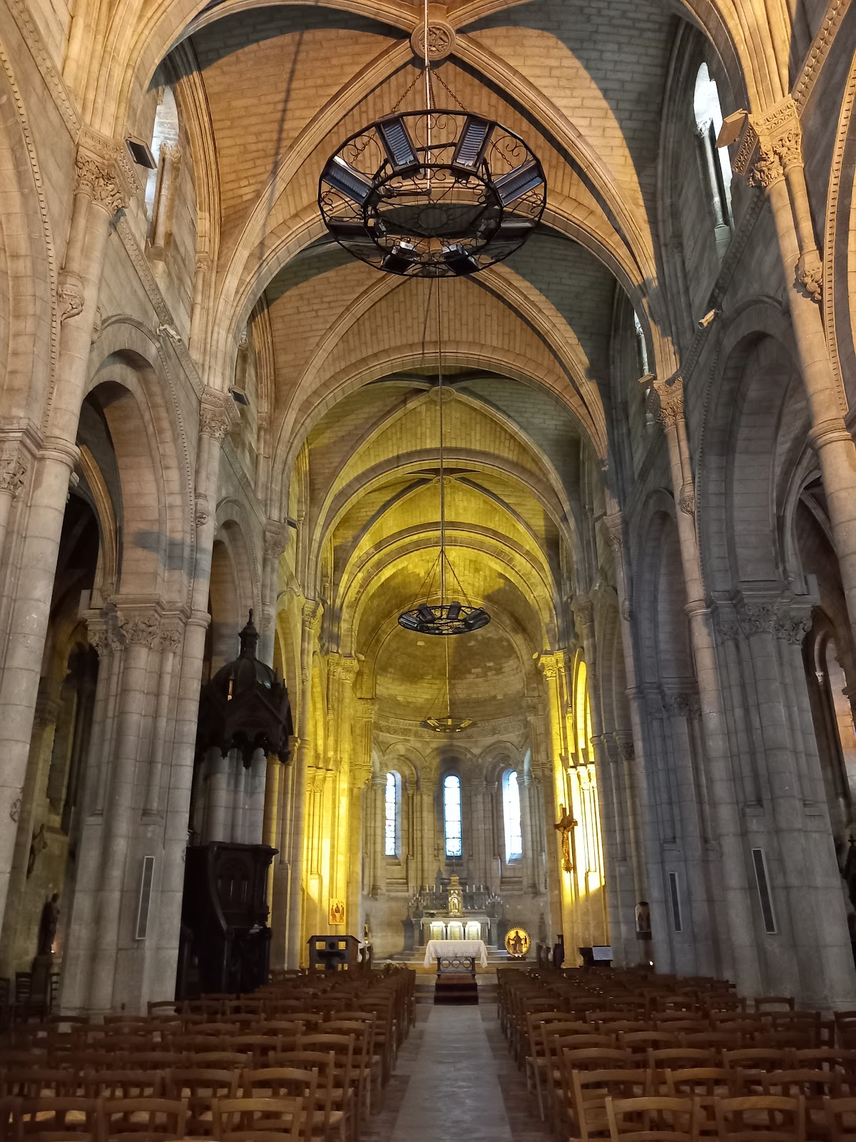 Photo 2 de Église catholique Saint-Martial à Angoulême