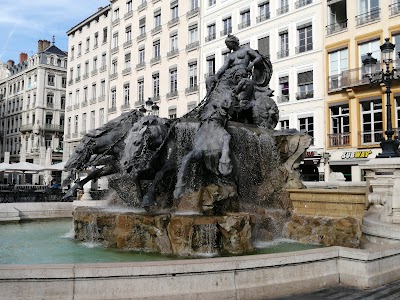 Photo 1 de Place des Terreaux 🏛️