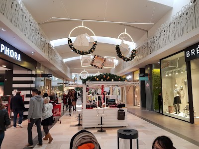 Photo 4 of Centre commercial Rives d'Arcins