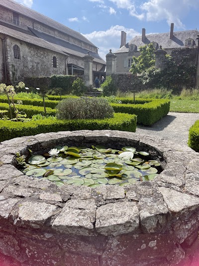 Photo 4 de Abbaye Notre-Dame de Blanche Couronne