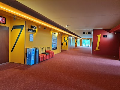 Photo 4 of Cinéland