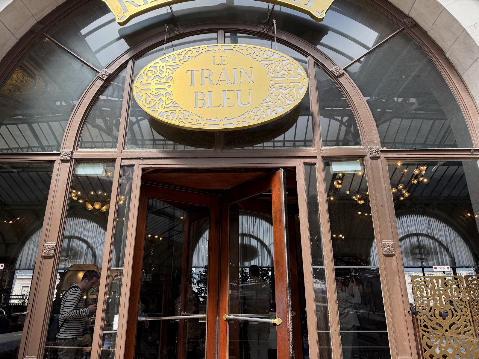 Photo 2 de Le Train Bleu