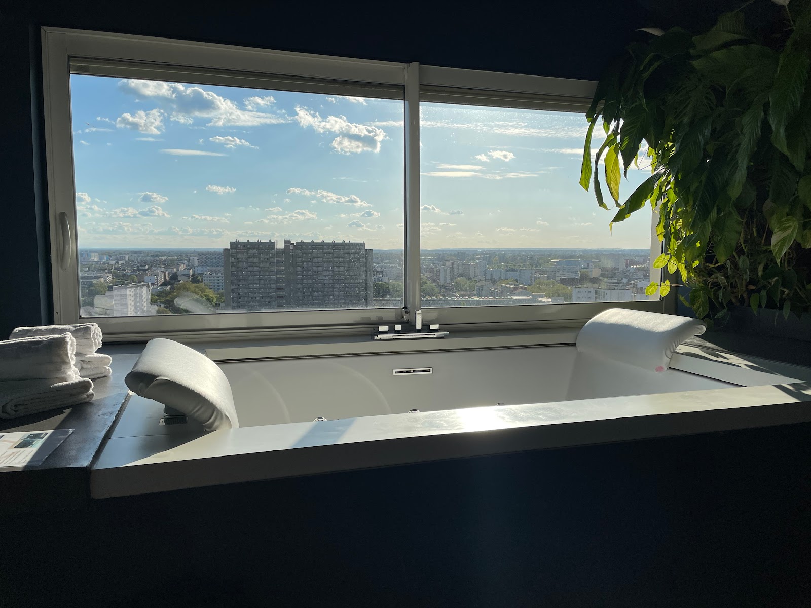 Photo 4 de Parenthèse Concept Room - Lofts avec SPA Privatifs