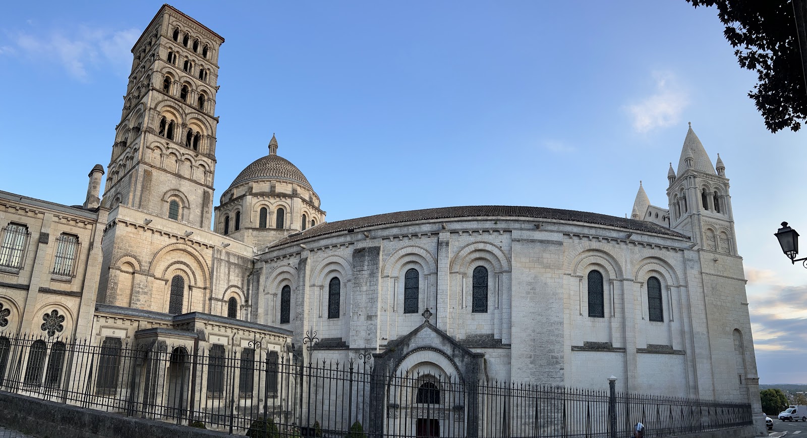 Photo 3 de Cathédrale Saint-Pierre d'Angoulême