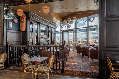 Photo 1 de Au Bureau