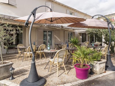 Logis Hôtel l'Oliveraie