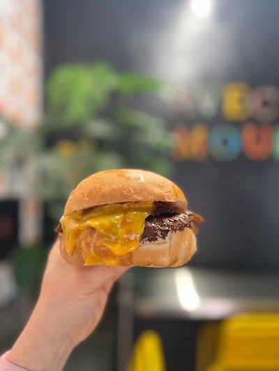 Photo 4 de avec amour - le burger Belleville