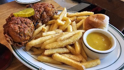 Photo 4 de BUCK - Fried Chicken & Wine