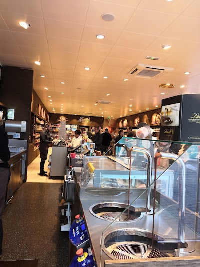 Photo 2 de HONFLEUR NORMANDY OUTLET