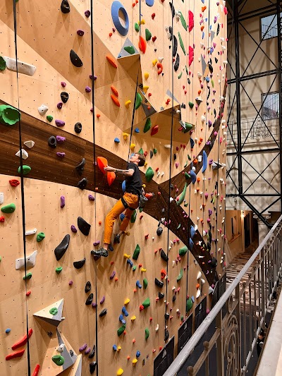 Photo 1 de Climbing District Saint-Lazare