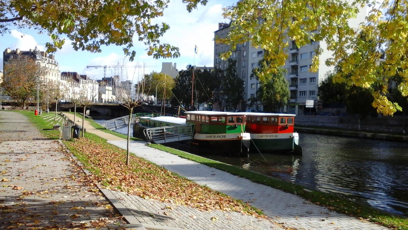 Théâtre Du Pré Perché, Péniche-Spectacle