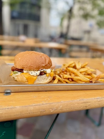 Photo 3 de avec amour - le burger Belleville