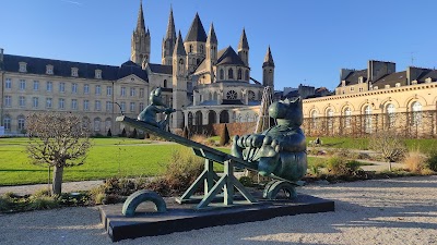 Photo 2 de L'Abbaye-aux-Hommes