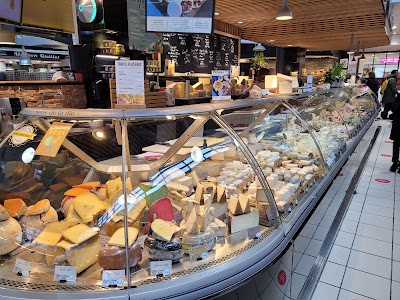 Photo 2 of CENTRE COMMERCIAL LES HALLES DU BEFFROI