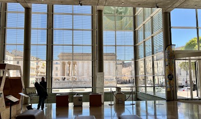 Photo 4 de Carré d'Art-Musée d'art contemporain