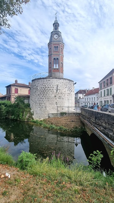 Photo 2 de Crécy-la-Chapelle