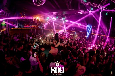 Photo 5 de 809 Social Club