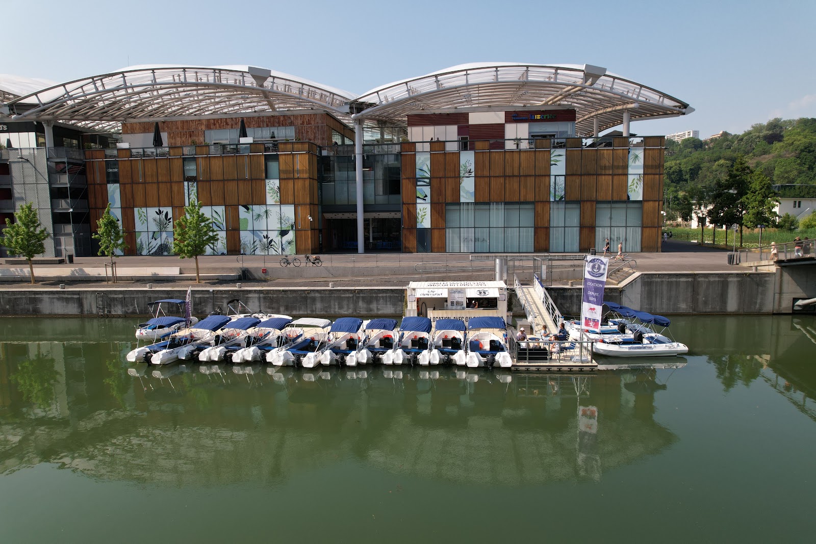 Photo 5 of Cap Confluent location de bateaux avec et sans permis