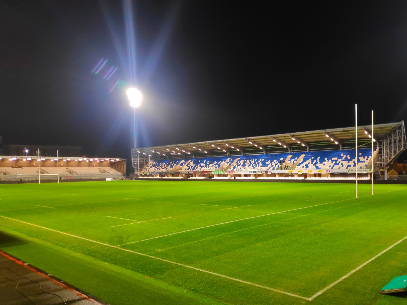 Photo 1 de Stade de La Rabine