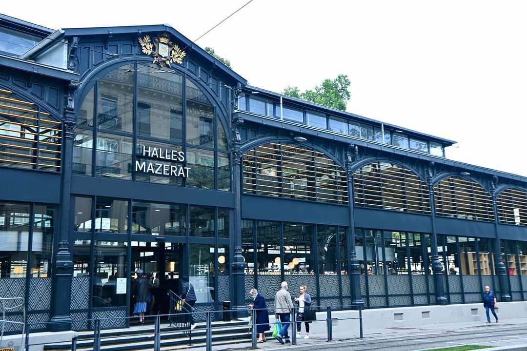Les Halles Mazerat - Biltoki