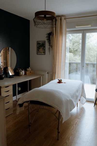 Photo 5 de L'Sublime - Maquillage- Soins visages- Massages