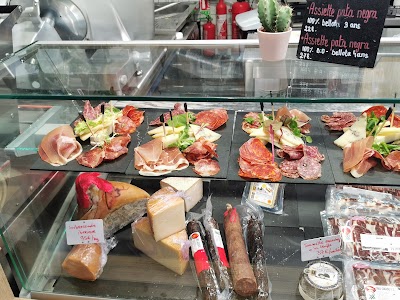 Photo 3 de Les Halles de Toulon - Biltoki