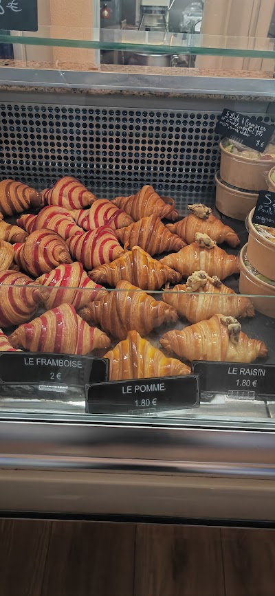 Photo 2 de Le croissant par MARTIN BROSSARD