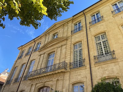 Photo 2 of Caumont - Centre d'Art
