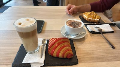 Photo 3 de Le croissant par MARTIN BROSSARD