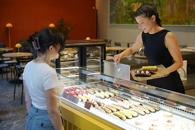 Photo 1 de Les Éclaireurs Pâtissiers (Beaux-Arts)