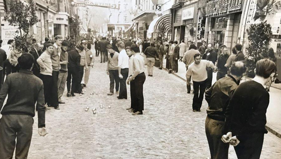 Une pétanque géante rue de Bethune en 1970