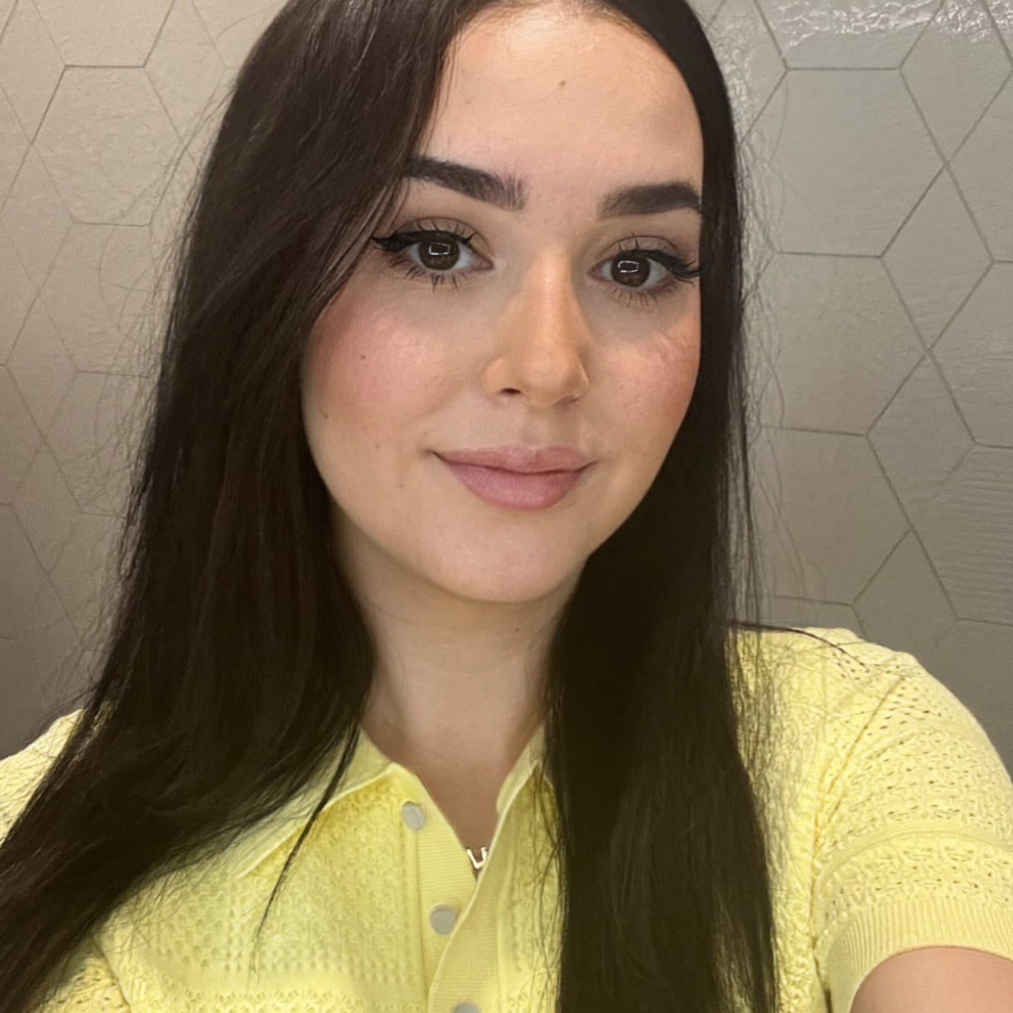 Linda_kourtrli